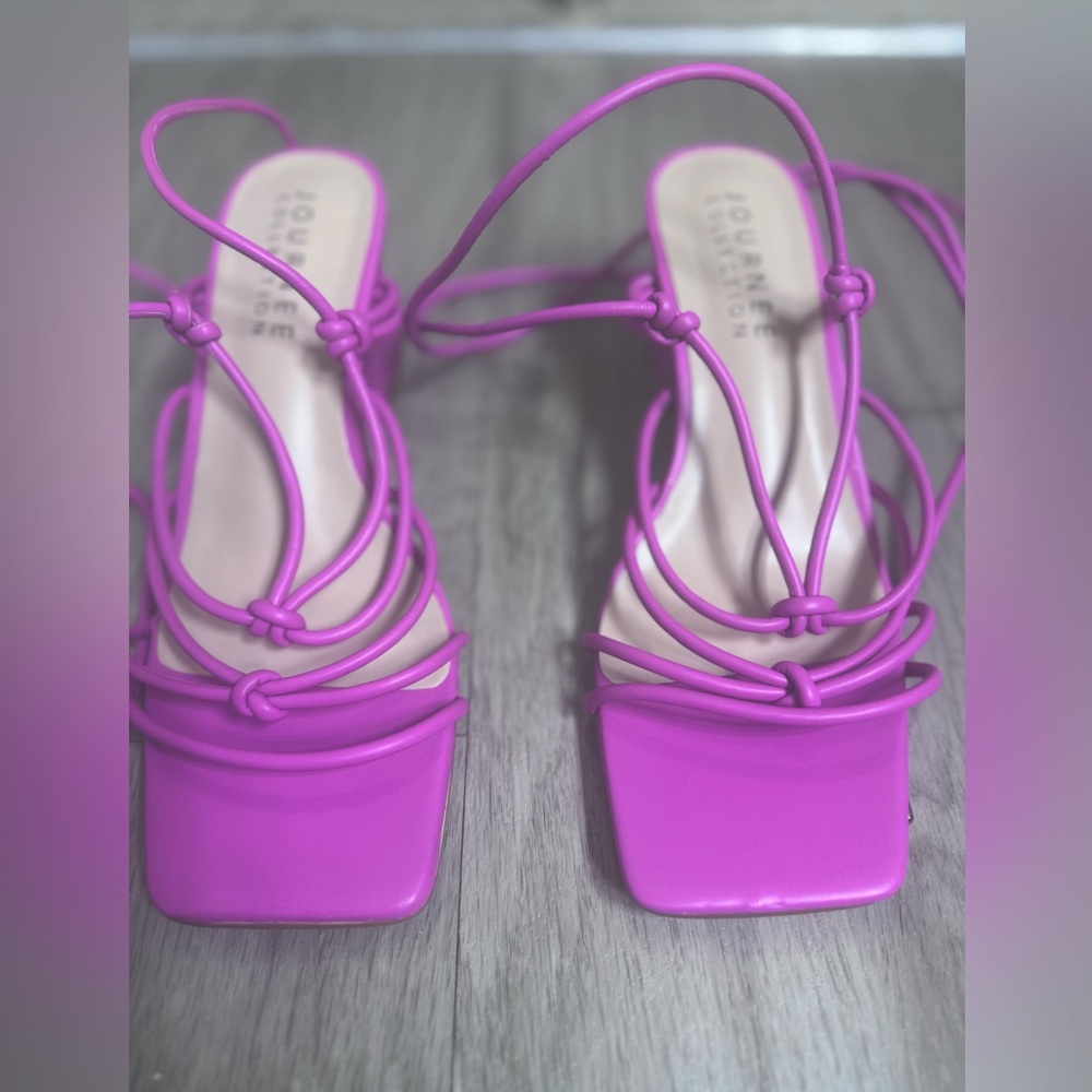 Journee Collection Pink Strappy Block Heel Sandals – Size 8.5